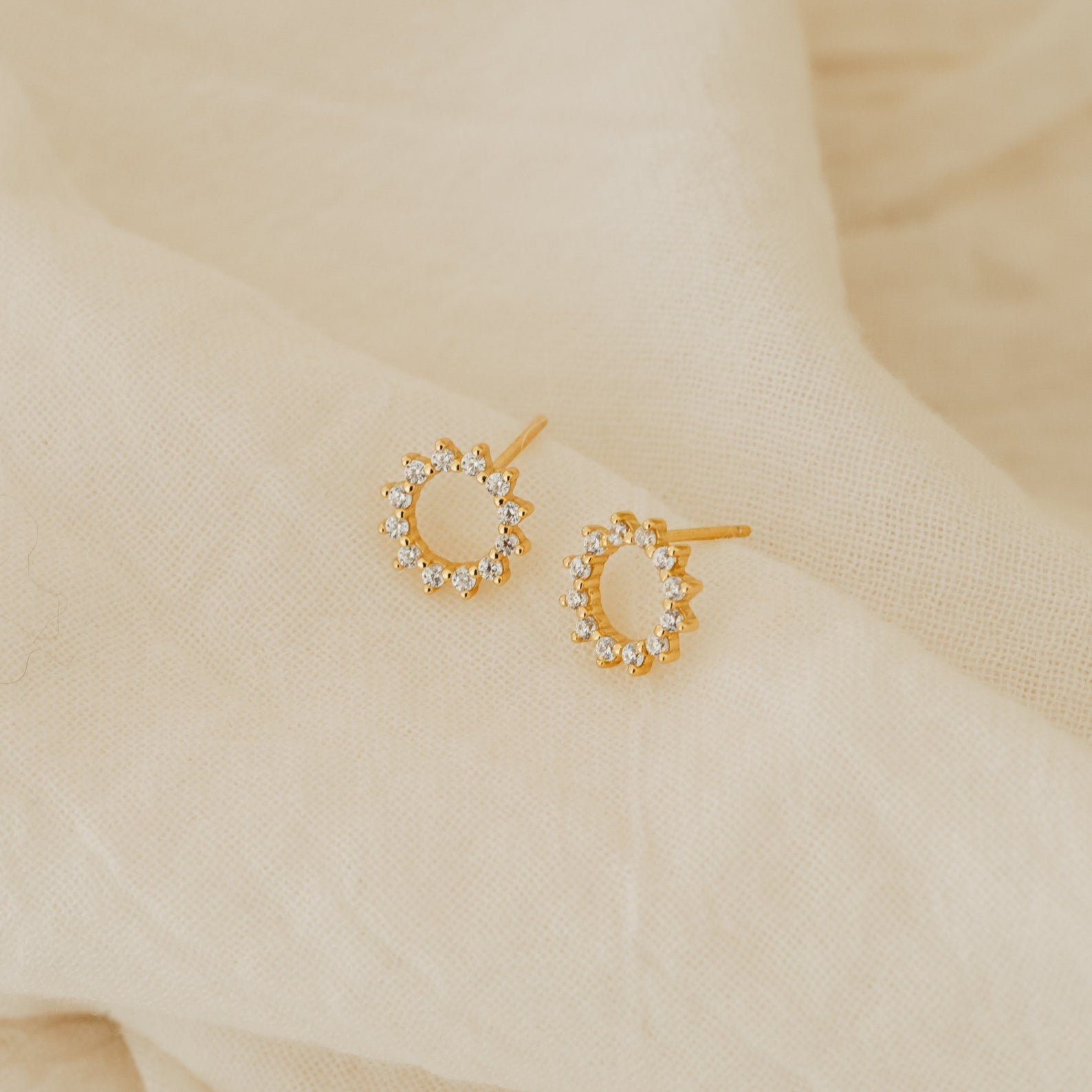 Helen Diamond Sun Studs 18K Gold